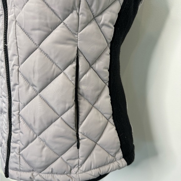 Andrew Marc Gray Zip Up Sleeveless Quilted Vest Women’s Vest - Picture 5 of 6